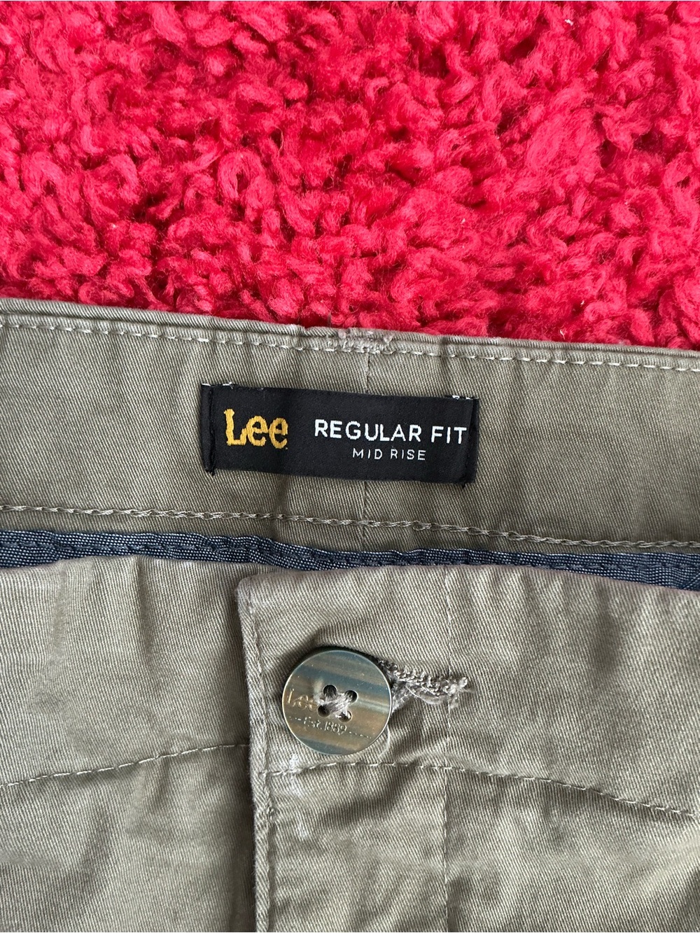 Lee Women's Olive Green Casual Shorts - Picture 5 of 7